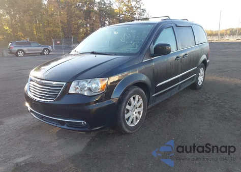 2016 Chrysler Town & Country Touring z USA, uszkodzony, nr VIN 2C4RC1BG5GR165332